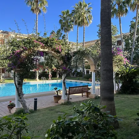 Un Patio Con Encanto Apartman